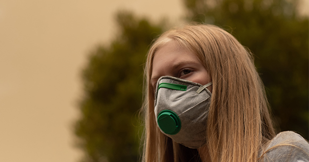 PM2.5対応のマスクをつけ体を守る